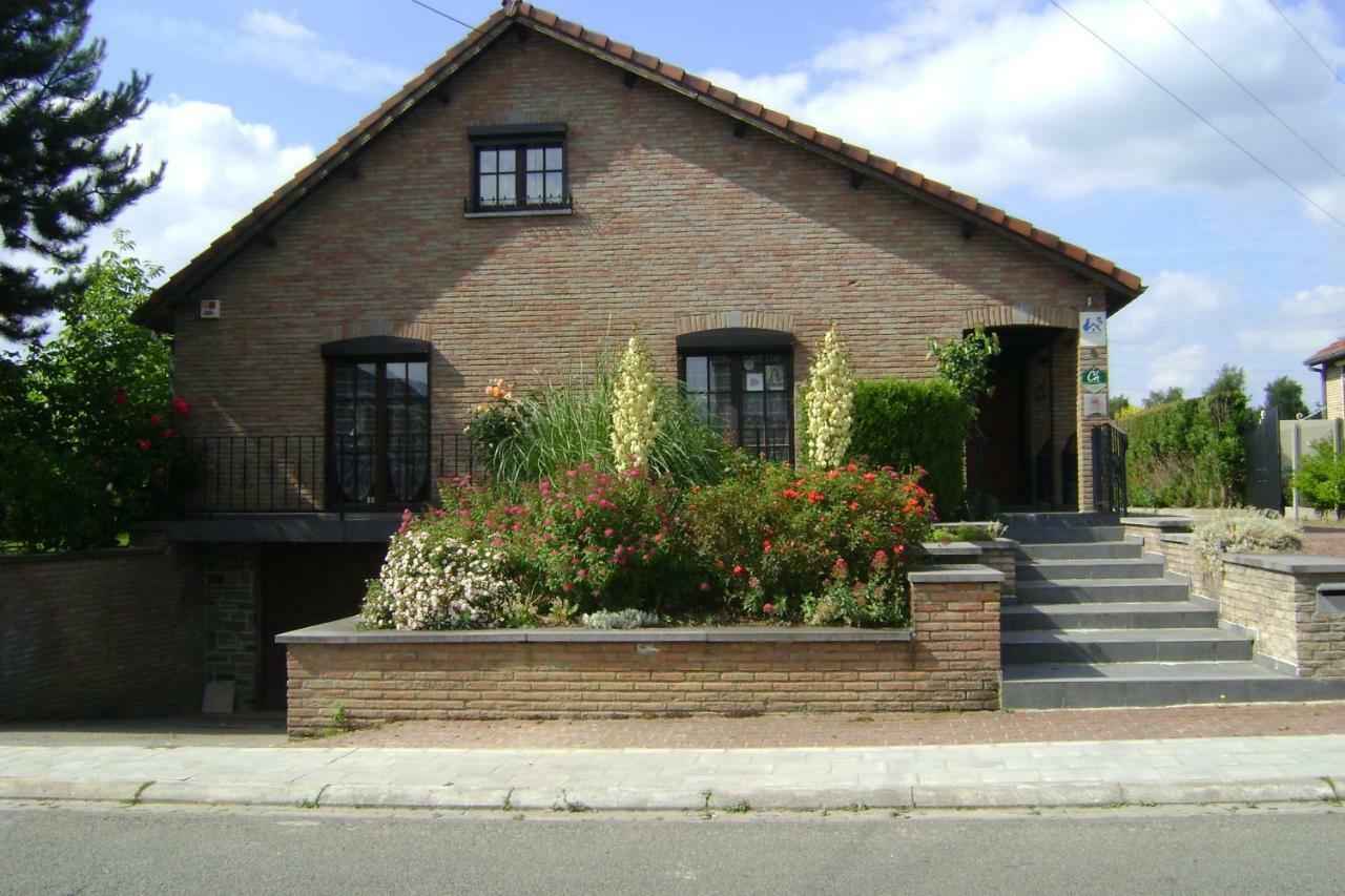 Le Castillon Trivieres Exterior photo