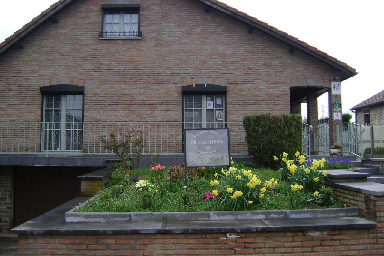 Le Castillon Trivieres Exterior photo